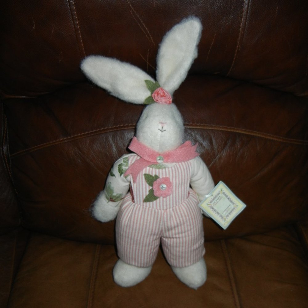BUNNIES BY THE BAY 1995  Flora Toes L. EDITION